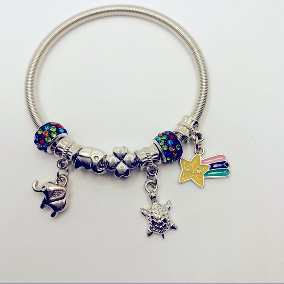 Bracelets Star and Crystals Silver tone Beads - Picture 8 of 8